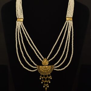 SELI NECKLACE